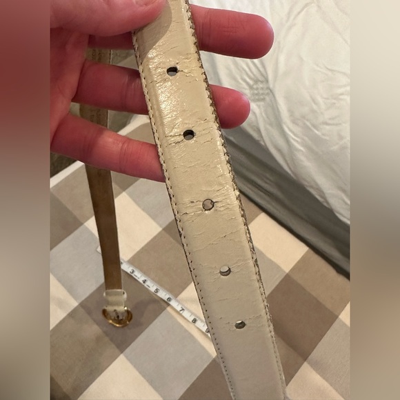 Liz Claiborne Size M Cream Leather Silver Gold Two Toned Belt Style No. 24094 - Picture 7 of 12